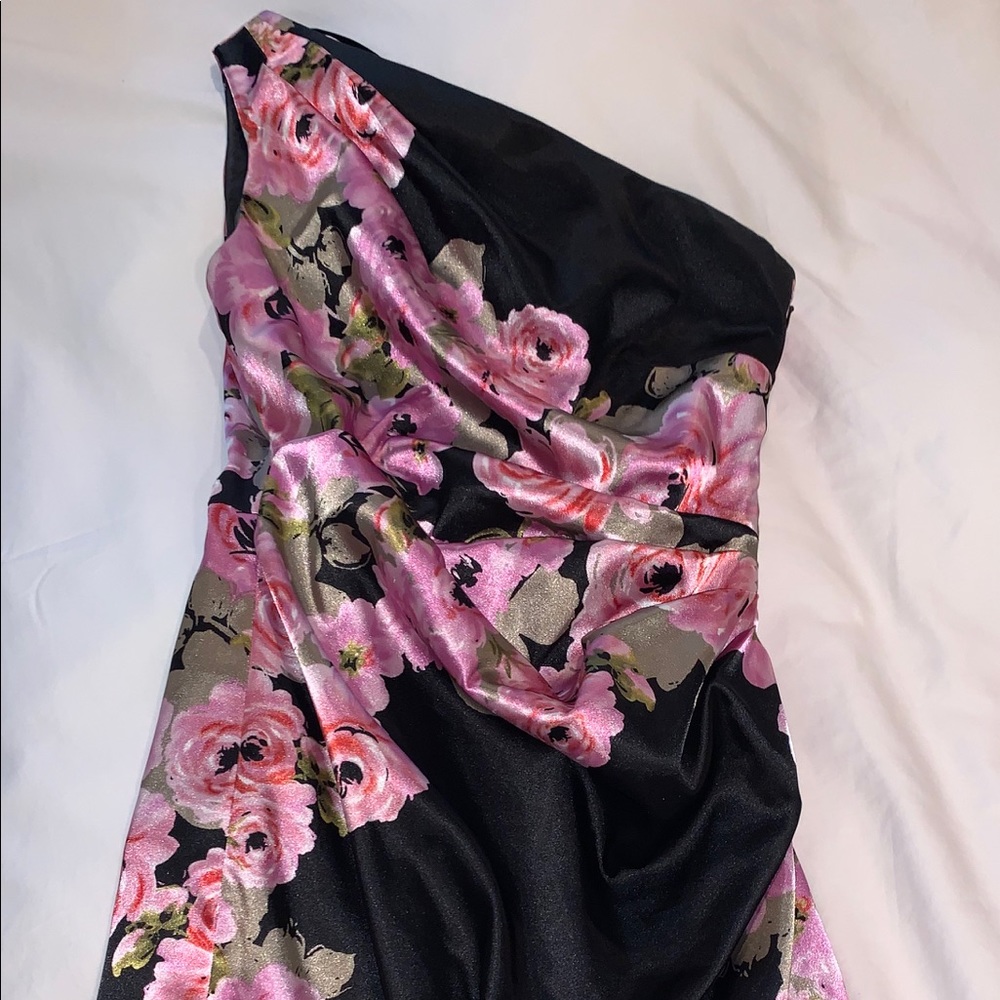 Beautiful Maggy London dress worn 1x (@KY Derby).